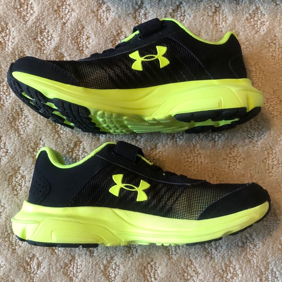 Under Armour Kids Boys UA BPS Rave 2 NP AC Little Kid